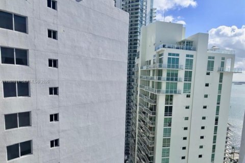 Condo in Miami, Florida, 1 bedroom № 2255255 - photo 16