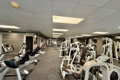 Condo in Miami, Florida, 1 bedroom № 2255255 - photo 17
