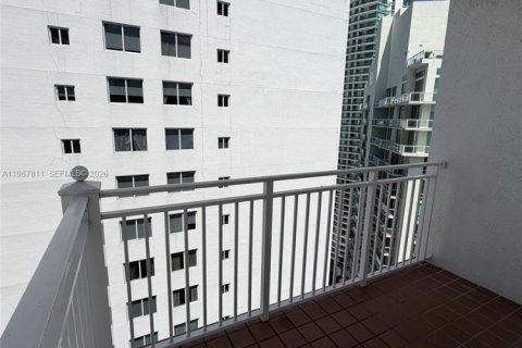 Condo in Miami, Florida, 1 bedroom № 2255255 - photo 13