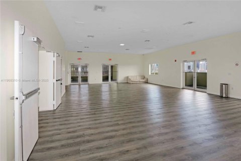 Copropriété à louer à Miami, Floride: 1 chambre, 56.21 m2 № 1957255 - photo 24