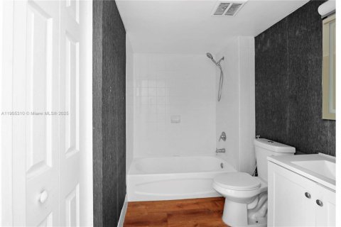 Copropriété à louer à Miami, Floride: 1 chambre, 56.21 m2 № 1957255 - photo 5