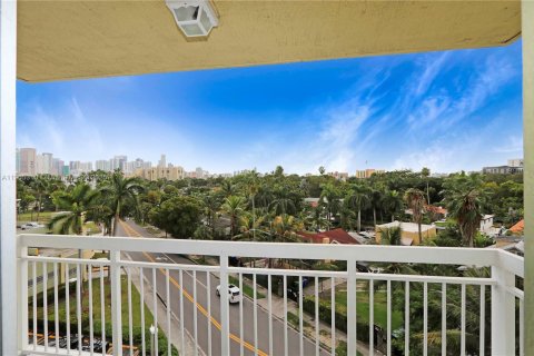 Copropriété à louer à Miami, Floride: 1 chambre, 56.21 m2 № 1957255 - photo 2