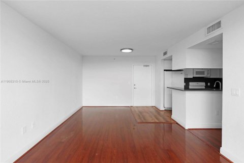 Copropriété à louer à Miami, Floride: 1 chambre, 56.21 m2 № 1957255 - photo 19