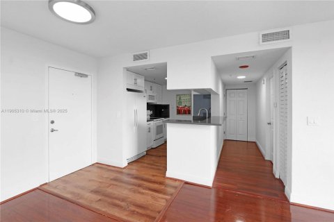 Copropriété à louer à Miami, Floride: 1 chambre, 56.21 m2 № 1957255 - photo 13