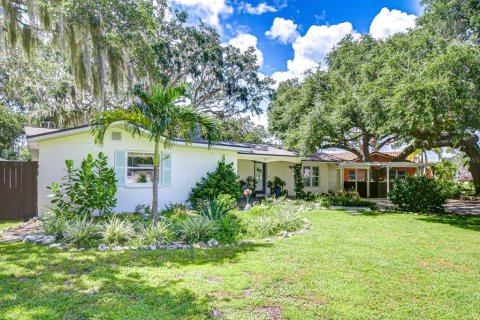 House in New Port Richey, Florida 3 bedrooms, 211.72 sq.m. № 1836878 - photo 2
