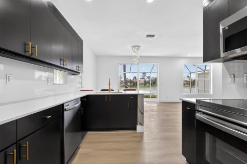 Villa ou maison à vendre à Lake Worth, Floride: 3 chambres, 156.08 m2 № 2401861 - photo 3