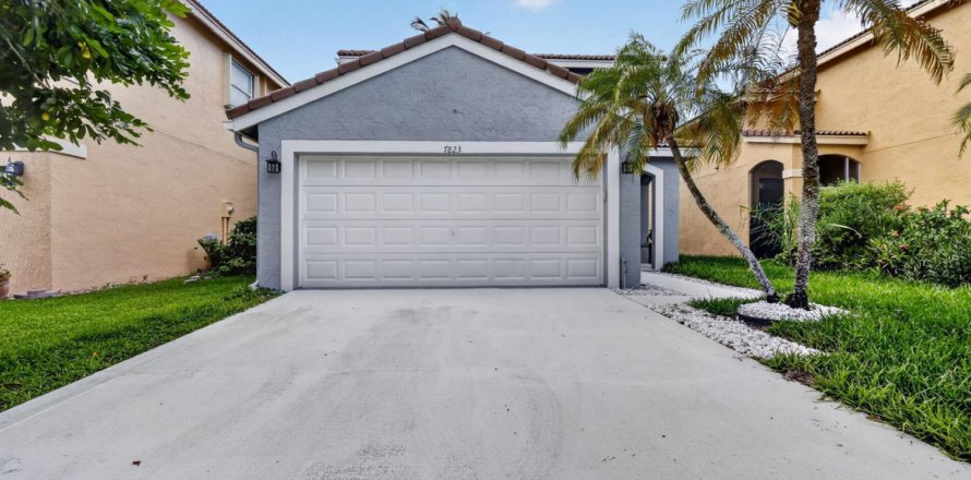Villa ou maison à Lake Worth, Floride 3 chambres, 156.08 m2 № 2401861