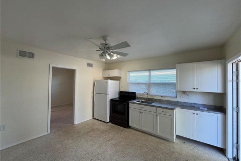 Villa ou maison à louer à Venice, Floride: 1 chambre, 42.27 m2 № 2415082 - photo 3