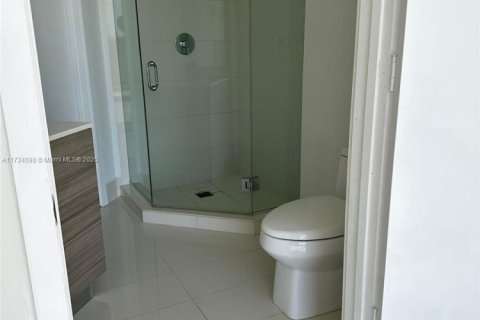 Купить кондоминиум в Майами, Флорида 2 спальни, 80.27м2, № 1958509 - фото 5