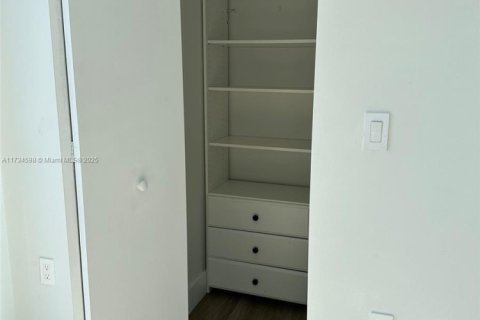 Купить кондоминиум в Майами, Флорида 2 спальни, 80.27м2, № 1958509 - фото 7