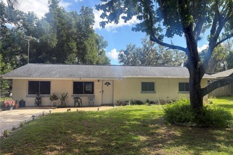 House in Davenport, Florida 3 bedrooms, 129.32 sq.m. № 2151890
