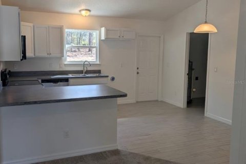 House in Dunnellon, Florida 3 bedrooms, 93.18 sq.m. № 1575044 - photo 3