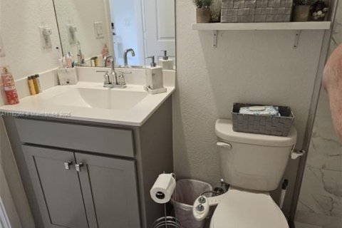Townhouse in Homestead, Florida 4 bedrooms, 127.65 sq.m. № 1741550 - photo 7