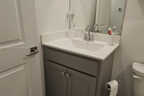 Townhouse in Homestead, Florida 4 bedrooms, 127.65 sq.m. № 1741550 - photo 29