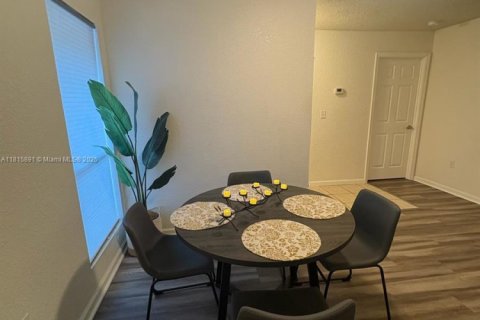 Condo in Gainesville, Florida, 1 bedroom  № 1768642 - photo 9