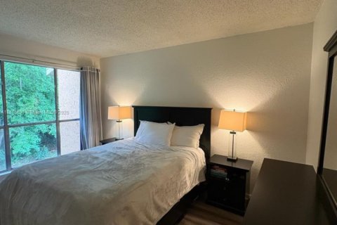 Condo in Gainesville, Florida, 1 bedroom  № 1768642 - photo 14