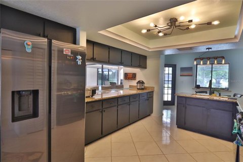 Villa ou maison à vendre à Punta Gorda, Floride: 4 chambres, 240.8 m2 № 1839071 - photo 11