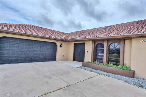 Villa ou maison à vendre à Punta Gorda, Floride: 4 chambres, 240.8 m2 № 1839071 - photo 6
