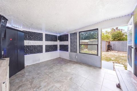 House in Orlando, Florida 3 bedrooms, 81.29 sq.m. № 2095017 - photo 16