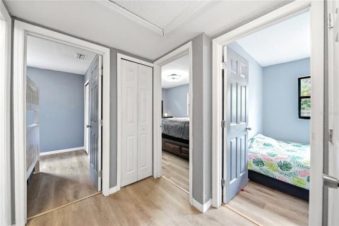 House in Orlando, Florida 3 bedrooms, 81.29 sq.m. № 2095017 - photo 7