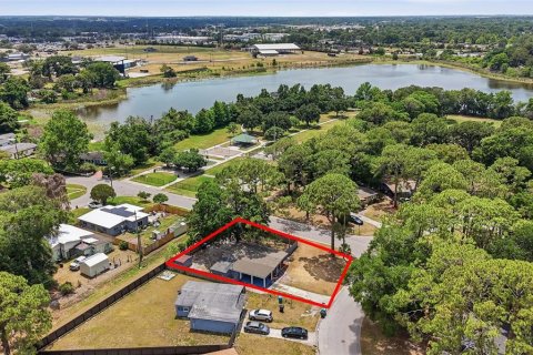 House in Orlando, Florida 3 bedrooms, 81.29 sq.m. № 2095017 - photo 18