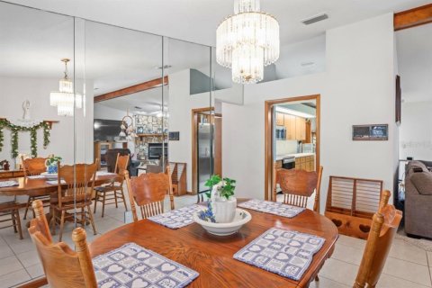 Casa en venta en Weeki Wachee, Florida, 3 dormitorios, 184.5 m2 № 1659895 - foto 19