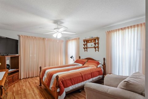 Casa en venta en Weeki Wachee, Florida, 3 dormitorios, 184.5 m2 № 1659895 - foto 22