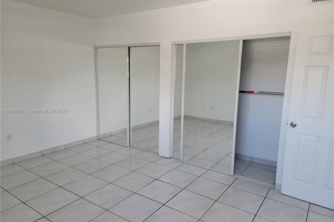 Снять в аренду кондоминиум в Норт-Майами, Флорида 1 спальня, 52.4м2, № 1952707 - фото 12