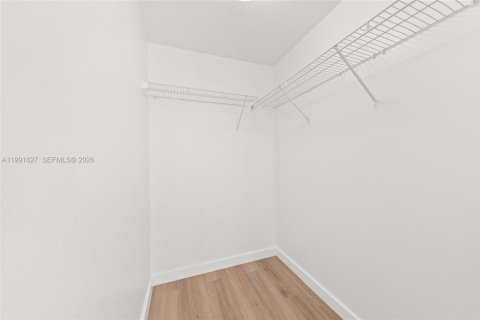 Купить кондоминиум в Майами, Флорида 2 спальни, 116.69м2, № 2154834 - фото 21