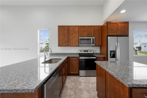 Снять в аренду таунхаус в Уэстлейк, Флорида 3 спальни, 155.8м2, № 2006414 - фото 6