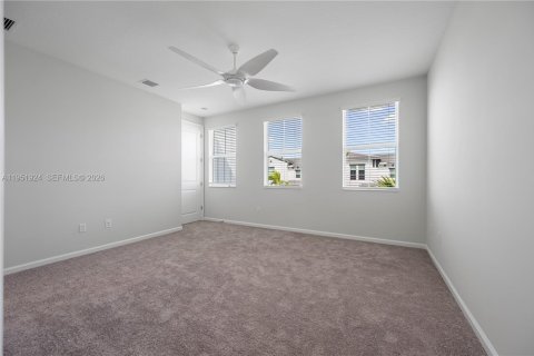 Снять в аренду таунхаус в Уэстлейк, Флорида 3 спальни, 155.8м2, № 2006414 - фото 24