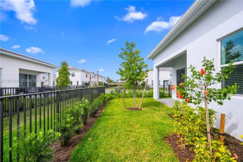 Снять в аренду таунхаус в Уэстлейк, Флорида 3 спальни, 155.8м2, № 2006414 - фото 12