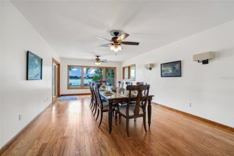 House in Orlando, Florida 4 bedrooms, 210.98 sq.m. № 2210906 - photo 12