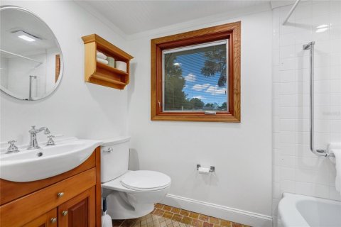 House in Orlando, Florida 4 bedrooms, 210.98 sq.m. № 2210906 - photo 26