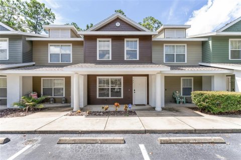 Condo in Gainesville, Florida, 2 bedrooms  № 1884937 - photo 1