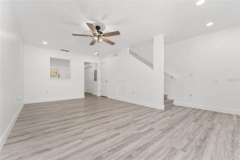 Condo in Gainesville, Florida, 2 bedrooms  № 1884937 - photo 11