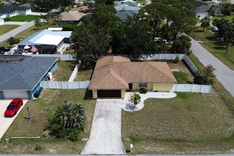 Villa ou maison à vendre à Venice, Floride: 3 chambres, 143.16 m2 № 1674018 - photo 2