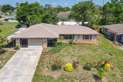 Casa en venta en Deltona, Florida, 3 dormitorios, 167.97 m2 № 2156483 - foto 8