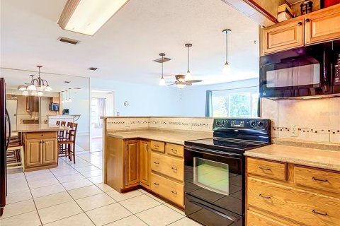 Casa en venta en Deltona, Florida, 3 dormitorios, 167.97 m2 № 2156483 - foto 27