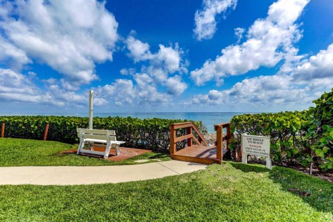 Condo in Riviera Beach, Florida, 2 bedrooms № 2262699 - photo 19