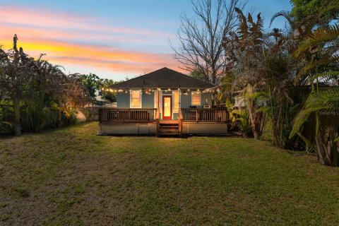 Villa ou maison à vendre à Tampa, Floride: 2 chambres, 105.91 m2 № 2096373 - photo 2