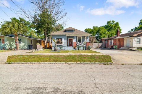 Villa ou maison à vendre à Tampa, Floride: 2 chambres, 105.91 m2 № 2096373 - photo 3