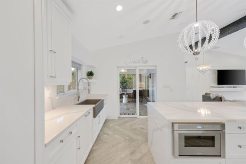 Villa ou maison à louer à Boca Raton, Floride: 3 chambres, 151.06 m2 № 2355393 - photo 15