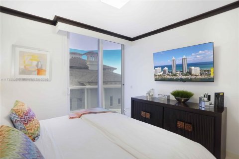 Condo in Miami Beach, Florida, 2 bedrooms  № 1486083 - photo 17