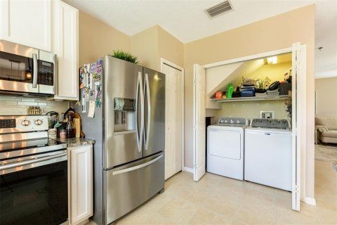 Townhouse in Bradenton, Florida 3 bedrooms, 124.77 sq.m. № 2378114 - photo 11