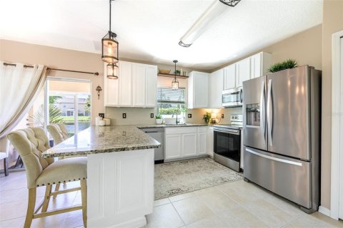 Townhouse in Bradenton, Florida 3 bedrooms, 124.77 sq.m. № 2378114 - photo 10