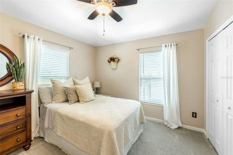 Townhouse in Bradenton, Florida 3 bedrooms, 124.77 sq.m. № 2378114 - photo 17