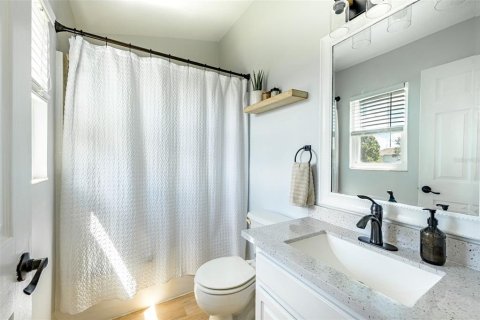 Townhouse in Bradenton, Florida 3 bedrooms, 124.77 sq.m. № 2378114 - photo 16