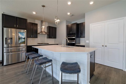 Casa en alquiler en Orlando, Florida, 4 dormitorios, 232.72 m2 № 1910373 - foto 9