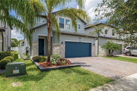 Casa en alquiler en Orlando, Florida, 4 dormitorios, 232.72 m2 № 1910373 - foto 3